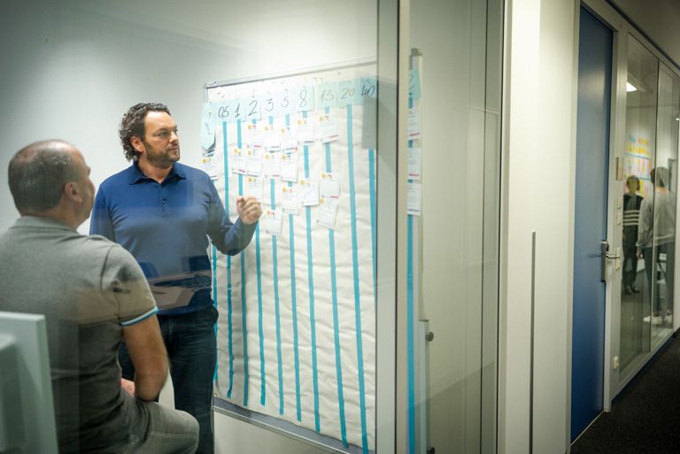 Wir-leben-die-agile-Arbeitsweise-nicht-nur-in-der-IT-sondern-tragen-diese-auch-in-andere-Unternehmensbereiche