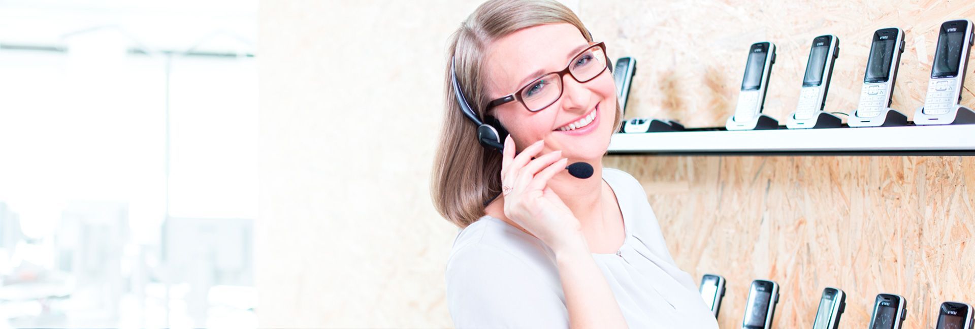 h_hse24_customer-experience_kundenberaterin_comp-cen_1920-4