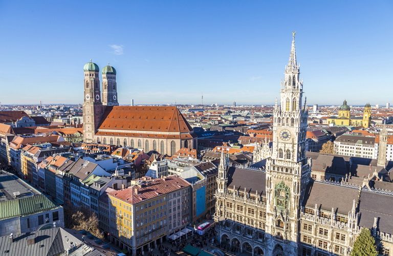 Lebenswertes München_Blick vom Alten Peter_GettyImages-465696028